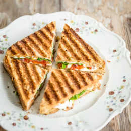 Veg Paneer Sandwich ( Grilled )-Railofy
